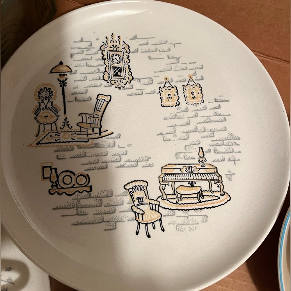 Vintage Stetson Gay Nineties pattern dinner plate.